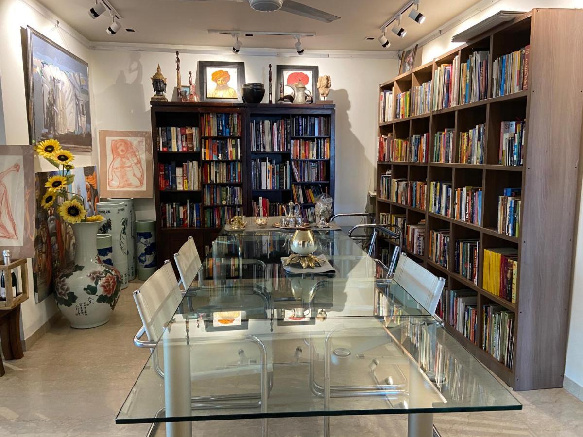 Bed and Breakfast Art House Vasant Vihar Neu-Delhi Exterior foto